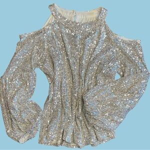 Women’s Beautiful Silver Sequin Shirt By CeCe / Sz L / Cold Shoulder Style